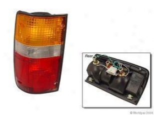 1989-1994 Toyota Pickup Tail Light Genera Toyota Tail Light W0133-1615863 89 90 91 92 93 94