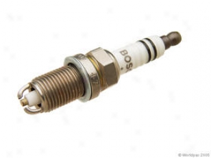 1994-1998 Audi Cabriolet Spark Plug Bosch Audi Spark Plug W0133-1640493 94 95 96 97 98