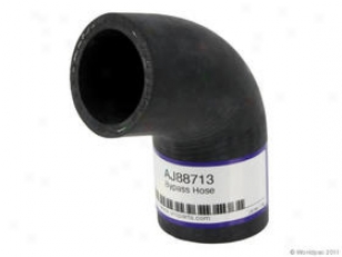 1998-2003 Jaguar Vanden Plas Bypass Hoss Apa/uro Parts Jaguar Bypass Hose W0133-1631010 98 99 00 01 02 03