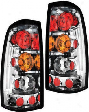 1999-20002 Chevrolet Sioverado 1500 Tail Light Ipcw Chevrolet Tail Light Cwt-ce3039ca 99 00 01 02