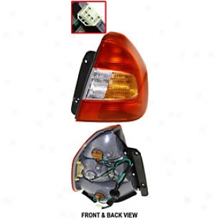 2000-2002 Hyundai Accent Tail Light Replacement Hyundai Tail Light H730119 00 01 02