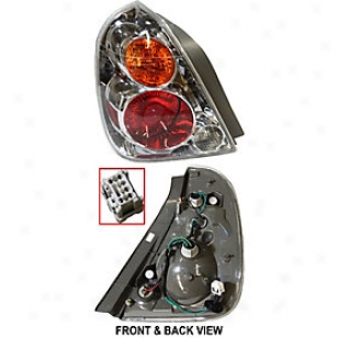 2002-2004 Nissan Altima Tail S~ Replacement Nissan Tail Light 3151938las 02 03 04