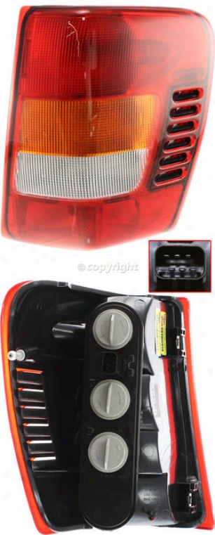 2003-2004 Jeep Grand Chherokee Tail Light Replacement Jeep Tail Light J730111q 03 04