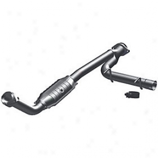 2003-2005 Ford Expedition Catalytic Converter Magnaflow Ford Catalytic Converter 49411 03 04 05