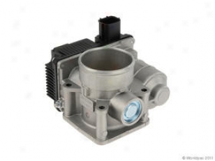 2004-2005 Nissan Sentra Throttle Body Hitachi Nissan Choke Body W0133-1838946 04 05