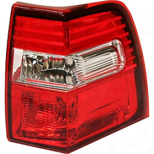 2007-2011 Ford Expedition Tail Light Replacement Ford Tail Easy  F730157 07 08 09 10 11