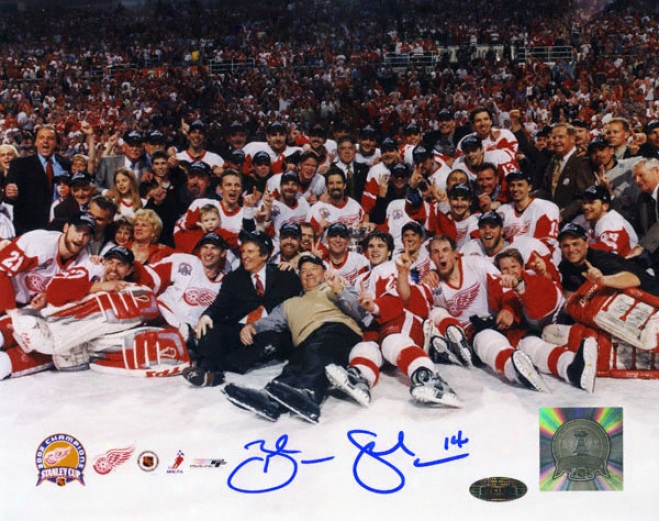 Brendan Shanahan Detroit Red Wings - 2002 Stanley Cup Champs - Autographed 8x10 Photograph