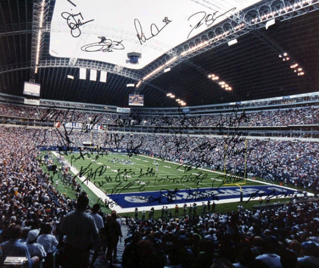 Dallas Cowboys 20x24 Aut0graphed Photograph - Team Singed