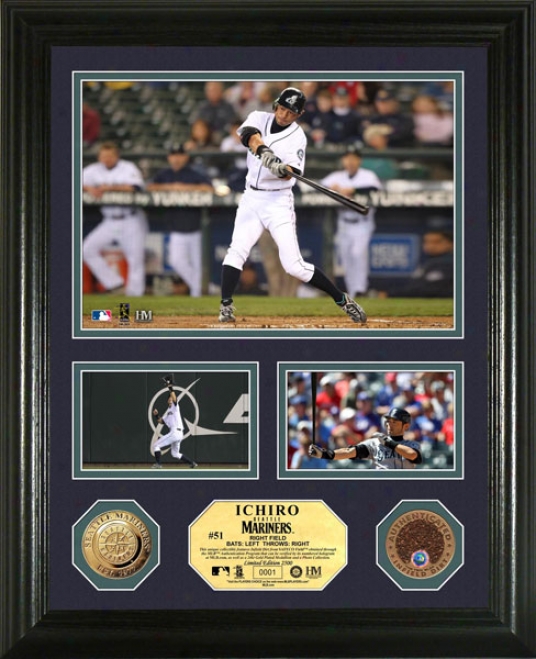 Ichiro Suzzuki Seattle Mariners Coin With Authentic Infield Dirt Photo Mint