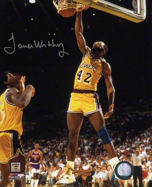 James Worthy Los Angeles Lakers Autographed 8x10 Photo