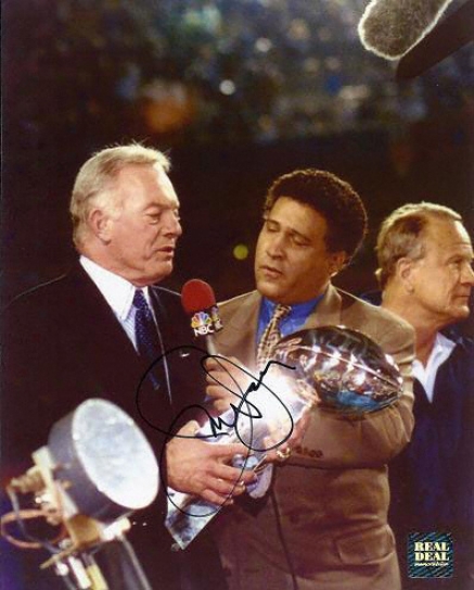 Jerry Jones Autographed Photograph: Dallas Cowboys 8x10 Photo With Super Bowl Trophy