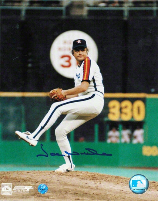 Joe Niekro Houston Astros Autographed 8x10 Photo Pitching