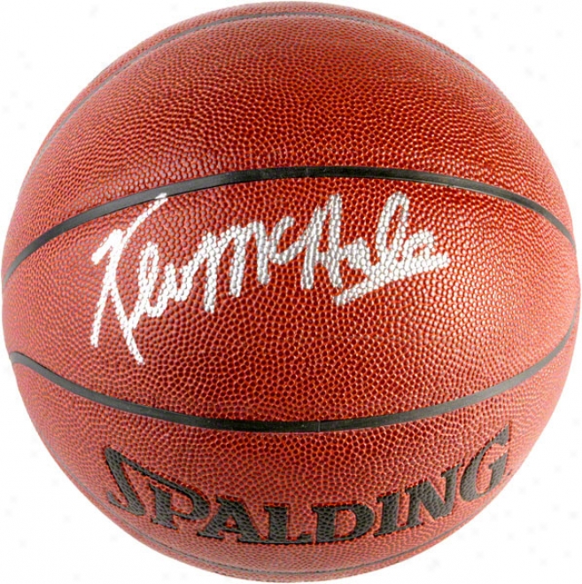 Kevin Mchale Autographed Basketball  Detaols: Spalding Indoor/outdoor Basketball