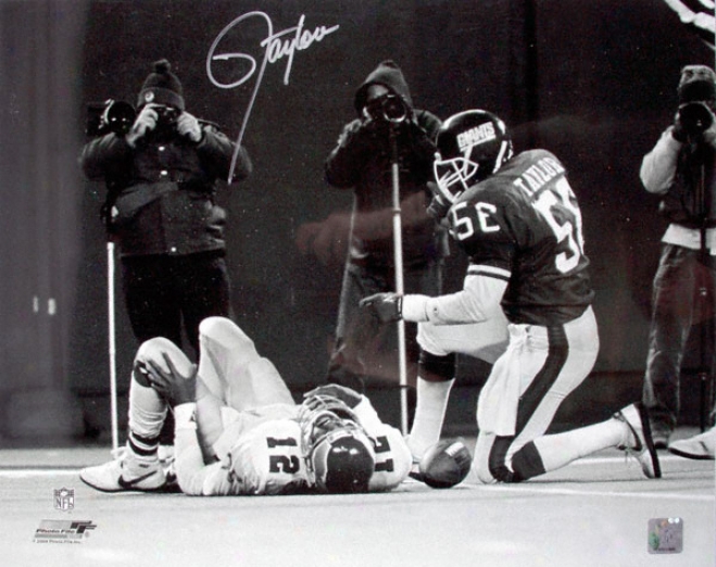 Lawrence Taylor Signed Photograph - New York Giants 16x20 Autographed Picture Sacking Cunningham