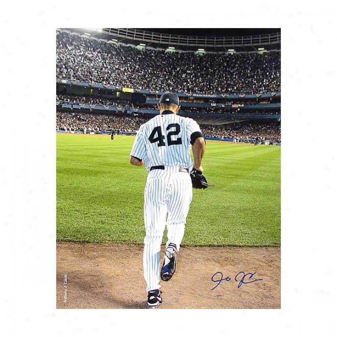 Mariano Rivera New York Yankees 8x10 Photo 2006 Entering The Game- Color