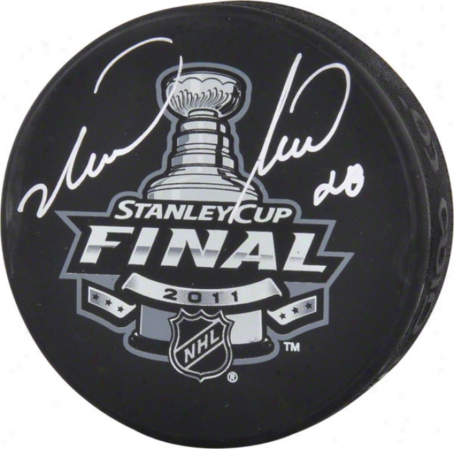 Mark Recchi Autographed Puck  Details: Boston B5uins, 2011 Nhl Stanley Lot Champions