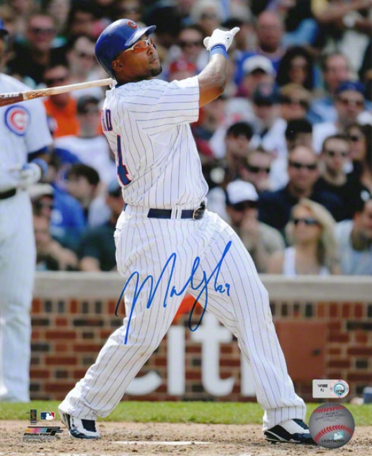 Marlon Byrd Chicago Cubs Autographed 8x10 Photograph