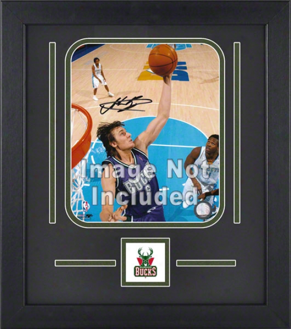 Milwaukee Bucks 8x10 Vertical Setup Frame With Team Logo