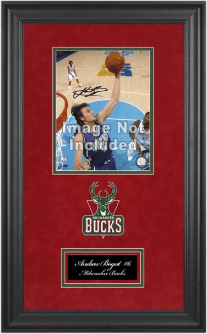 Milwaukee Bucks Deluxe 8x10 Team Logo Frame