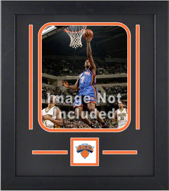 New York Knicks 8x10 Vertical Setup Frame With Team Logo