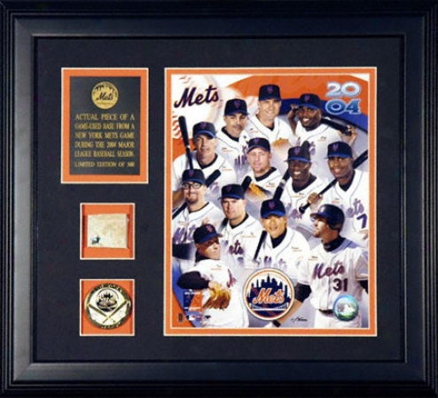 New York Mets 2004 A Piece Of The Be ~ed Framed 8x10 Team Photograph With Game Used Base Piece And Medallion