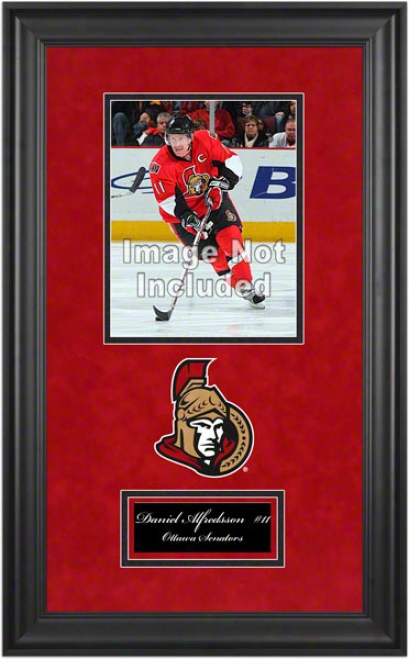 Otgawa Senators Deluze 8x10 Team Logo Frame