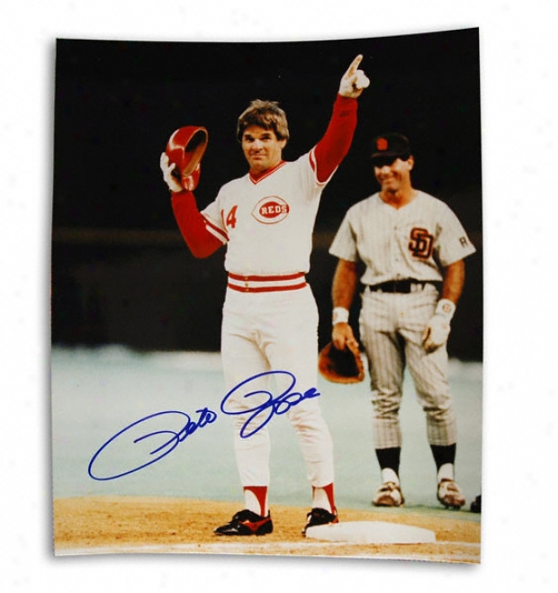 Pete Rose iCncinnati Reds 8x10 Autographed Photogralh