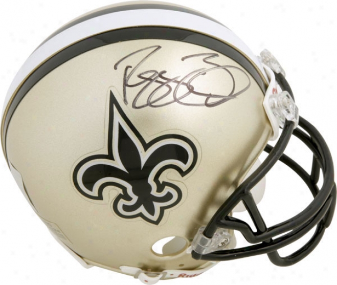 Reggie Bush New Orleans Saints Autograpyed Mini Helmet