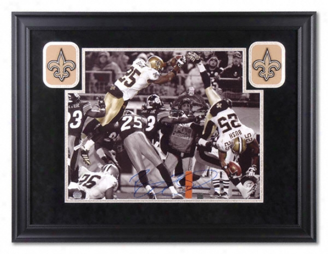 Reggie Bush New Orleans Saints - Jump Over - Deluxe Framed Autographed 16x20 Photograph