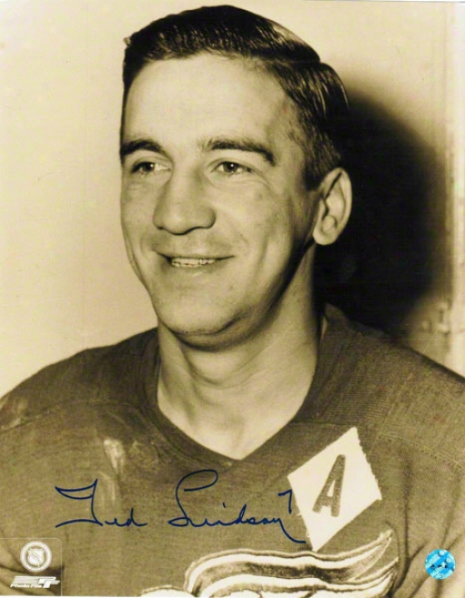 Ted Lindsay Detroit Red Wings Autographed 8x10 Photo Head Shot