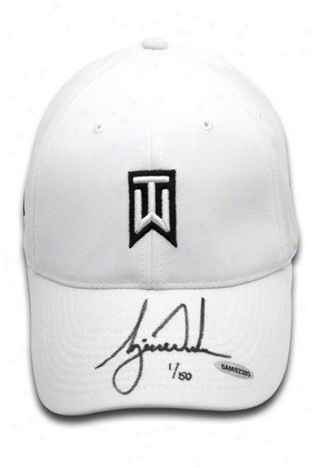 Tiger Woods Autographed Nike Victory Fitted Whige Cap