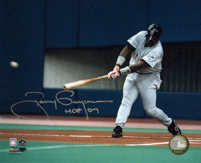 Tony Gwynn San Diego Padres Autographed 810 Photograph With Hall Of Fame 2007 Inscription