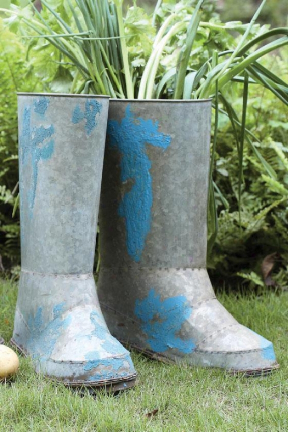 Iron Boot Planter - 11.5x.45, Silver