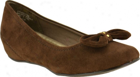 Annie Timeless (women's) - Brown Velvet Suede