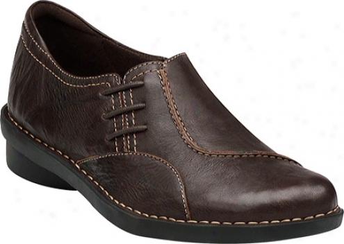 Clarks Nikki Bunker (women's) - Brown Scrunched Leather