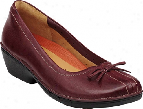 Clarks Un.notice (women's) - Wine Lewther