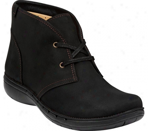 Clarks Un.twist (women's) - Black Nubuck