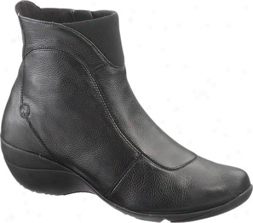 Hush Puppies Thrive (women's) - Black Leather