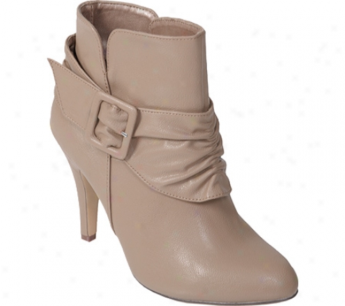 Journee Collection Betsy 5 (women's) - Taupe