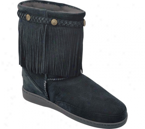 Minnetonka Fringe Classic Pug Boot (womenn's) - Black Sheepskin