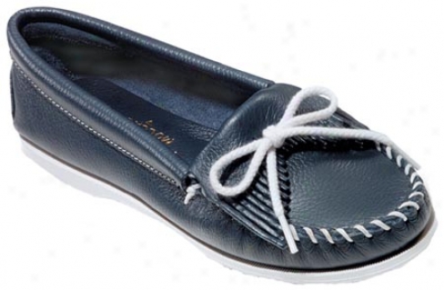 Minnetonka Kilty Unbeaded (women's) - Navy Smooth