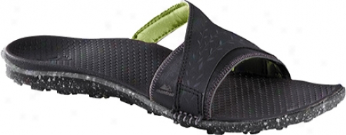 Montrail Maka (women's) - Black/coolant