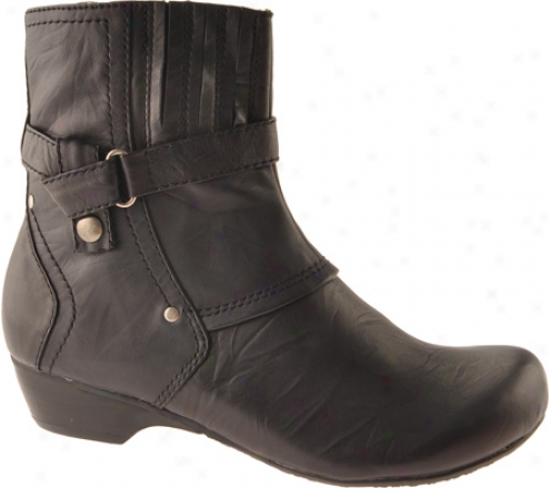 Portlandia Quwst (women's) - Black Vintage Cwllfskin