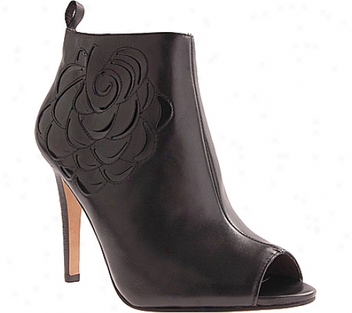 Vince Camuto Sarita (women's) - Black Yielding Calf