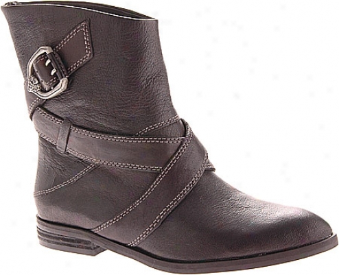 Vince Camuto Zorro (women's) - Negro Pull Up Goat