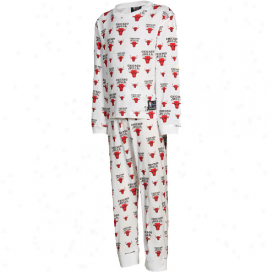 Chicago Bulls All Over Team Logo Youth Pajama Set - White