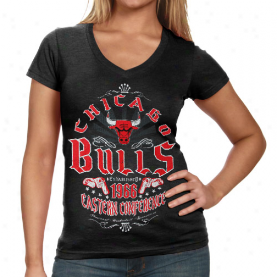 Chicago Bulls Ladies Missy Tri-blend V-neck Premium T-shirt - Black