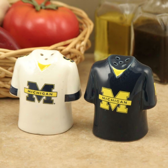 Michigan Wolverines Gameday Ceramic Taste & Pepper Shakers