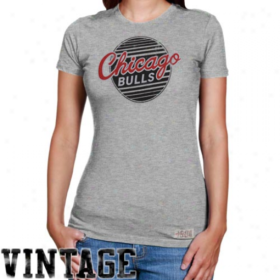 Mitchell & Ness Chicago Bulls Ladies Vintage Logo Premium T-shirt - Ash