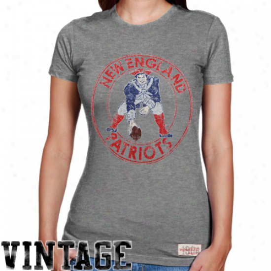 Mitchell & Ness New England Patriots Ladies Vintage Graphic Rate above par T-shirt - Ash